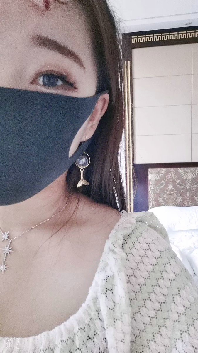 英语老师蜜桃吖